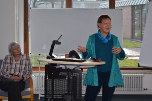 Heike Vaupel, ein MItglied der Arbeitsgruppe  "Öffentlichkeitsarbeit" berichtete über die erarbeiteten Vorschläge zur Gewinnung weiterer Mitbewohner.